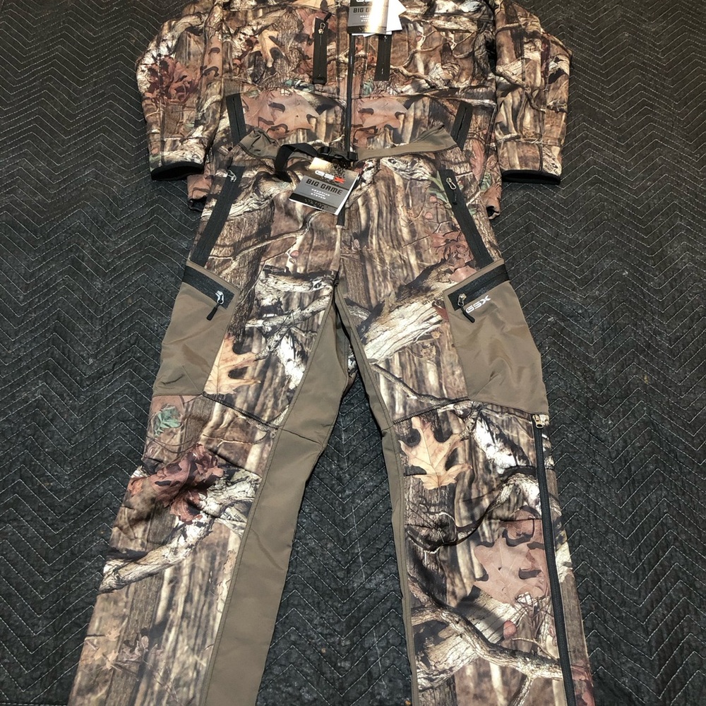 NWT GSX Mossy Oak Hunting Jacket and Pants Set (Size Large)